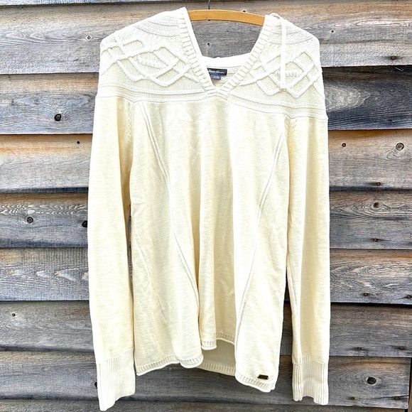 Eddie Bauer Sweaters - Eddie Bauer hooded sweater